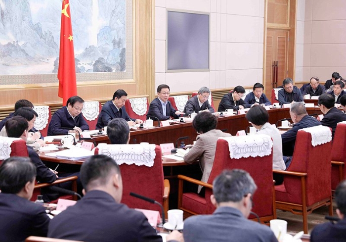 韩正主持召开国务院食品安全委员会第二次全体会议并讲话