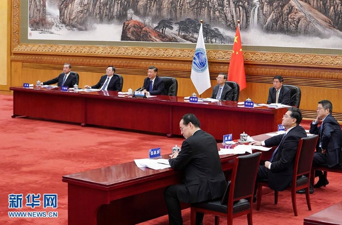 　　11月10日晚，国家主席习近平在北京以视频方式出席上海合作组织成员国元首理事会第二十次会议并发表重要讲话。 新华社记者 丁林 摄