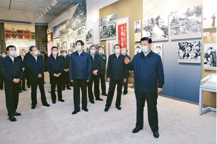 2020年10月19日，党和国家领导人习近平、李克强、栗战书、汪洋、王沪宁、赵乐际、韩正、王岐山等在中国人民革命军事博物馆参观“铭记伟大胜利捍卫和平正义——纪念中国人民志愿军抗美援朝出国作战70周年主题展览”。新华社记者鞠鹏/摄