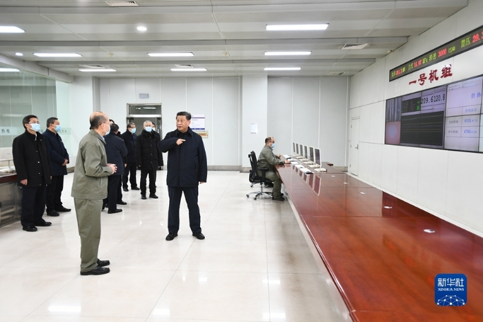 1月26日至27日，中共中央总书记、国家主席、中央军委主席习近平来到山西，看望慰问基层干部群众。这是27日下午，习近平来到山西瑞光热电有限责任公司考察调研。新华社记者 谢环驰 摄